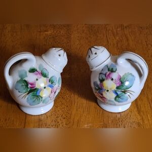 Vtg "Tea Kettle" Floral Gold Trim Salt & Pepper Shakers, Made Occupied Japan